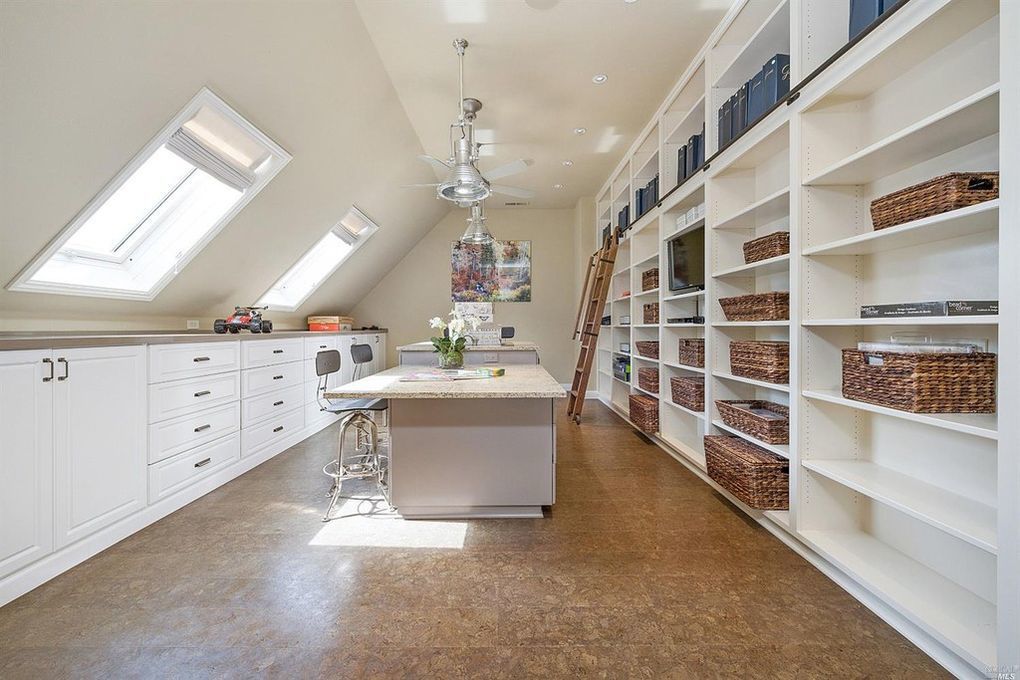 1089 Green Valley Road